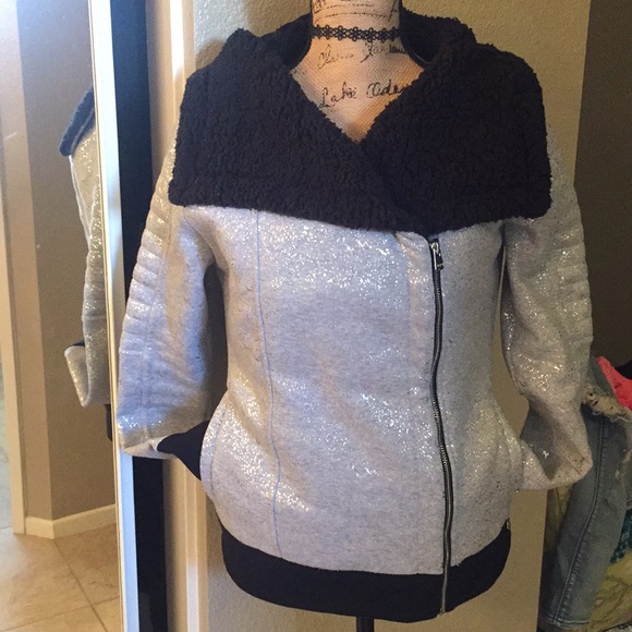 Lorna Jane moto faux sherpa jacket - Picture 2 of 8